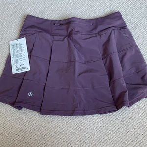 Never worn Lululemon skirt